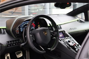 Lamborghini Aventador