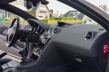 Peugeot RCZ