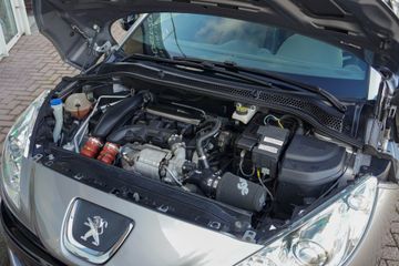 Peugeot RCZ