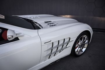 Mercedes-Benz SLR
