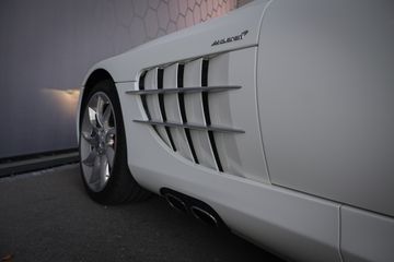 Mercedes-Benz SLR