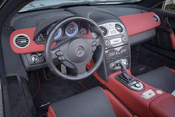 Mercedes-Benz SLR