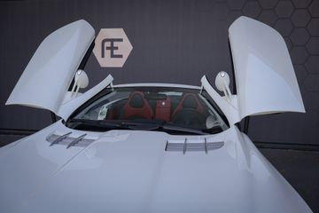 Mercedes-Benz SLR