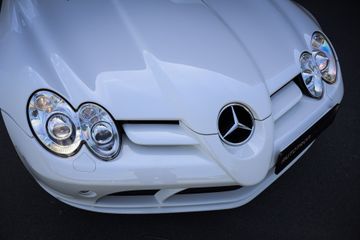 Mercedes-Benz SLR