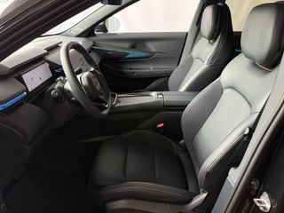 Lynk & Co 08