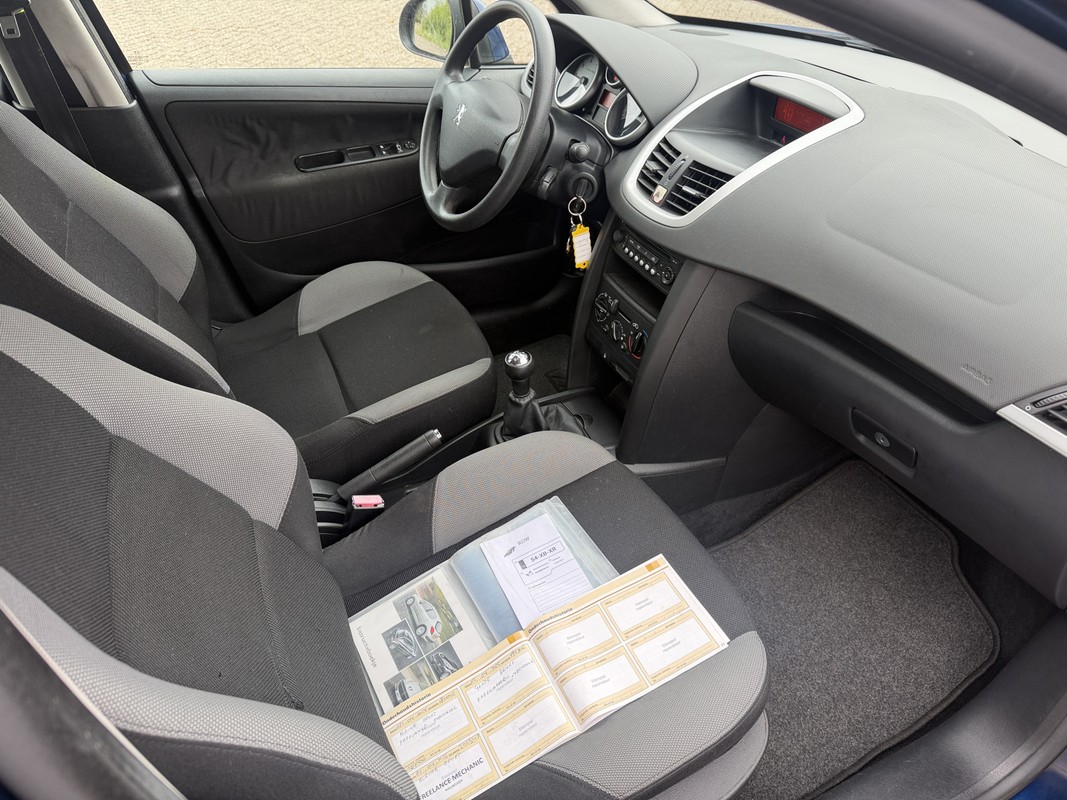 Peugeot 207