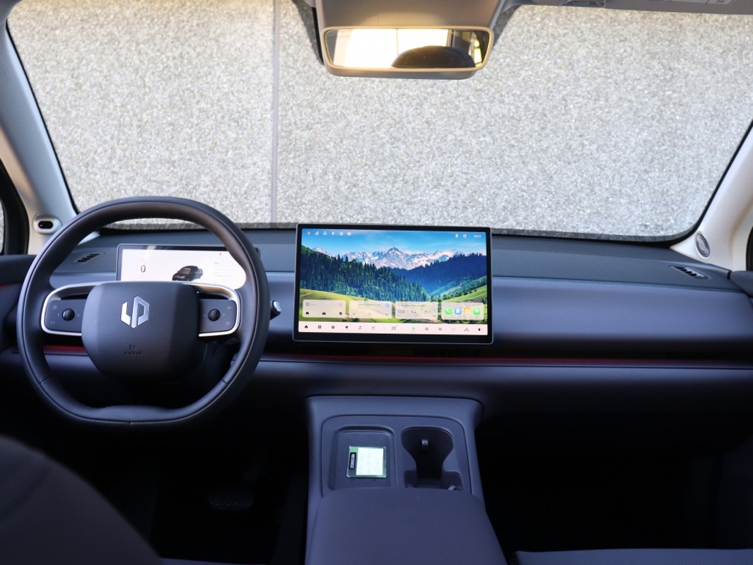 Leapmotor C10