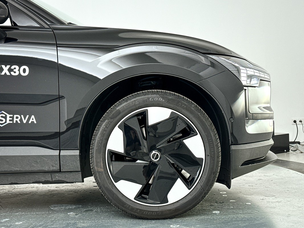 Volvo EX30