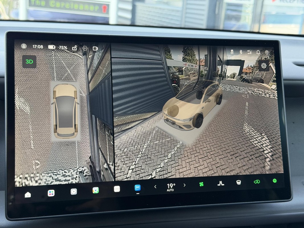 Leapmotor B05