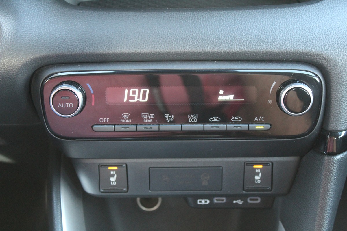 Mazda 2 Hybrid