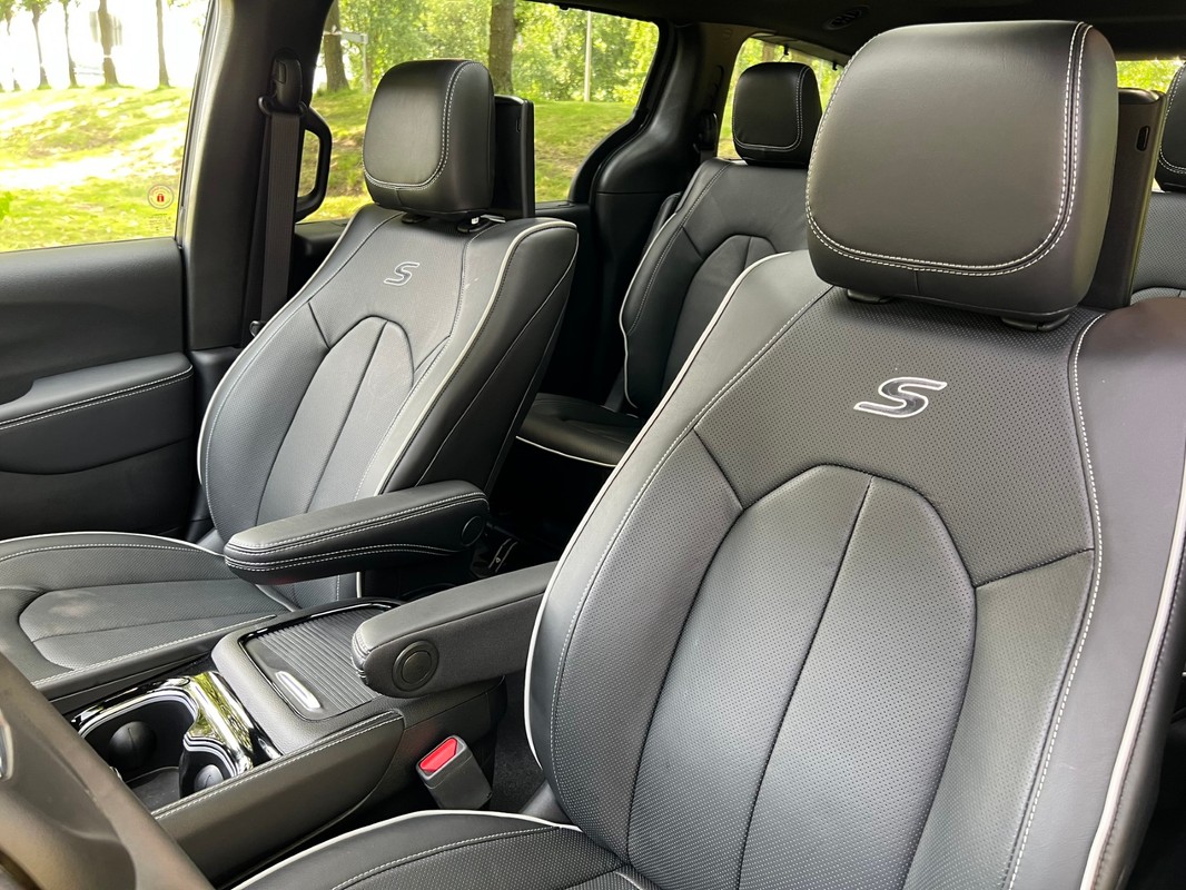 Chrysler Pacifica