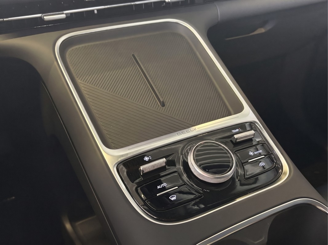 Geely Starray EM-i
