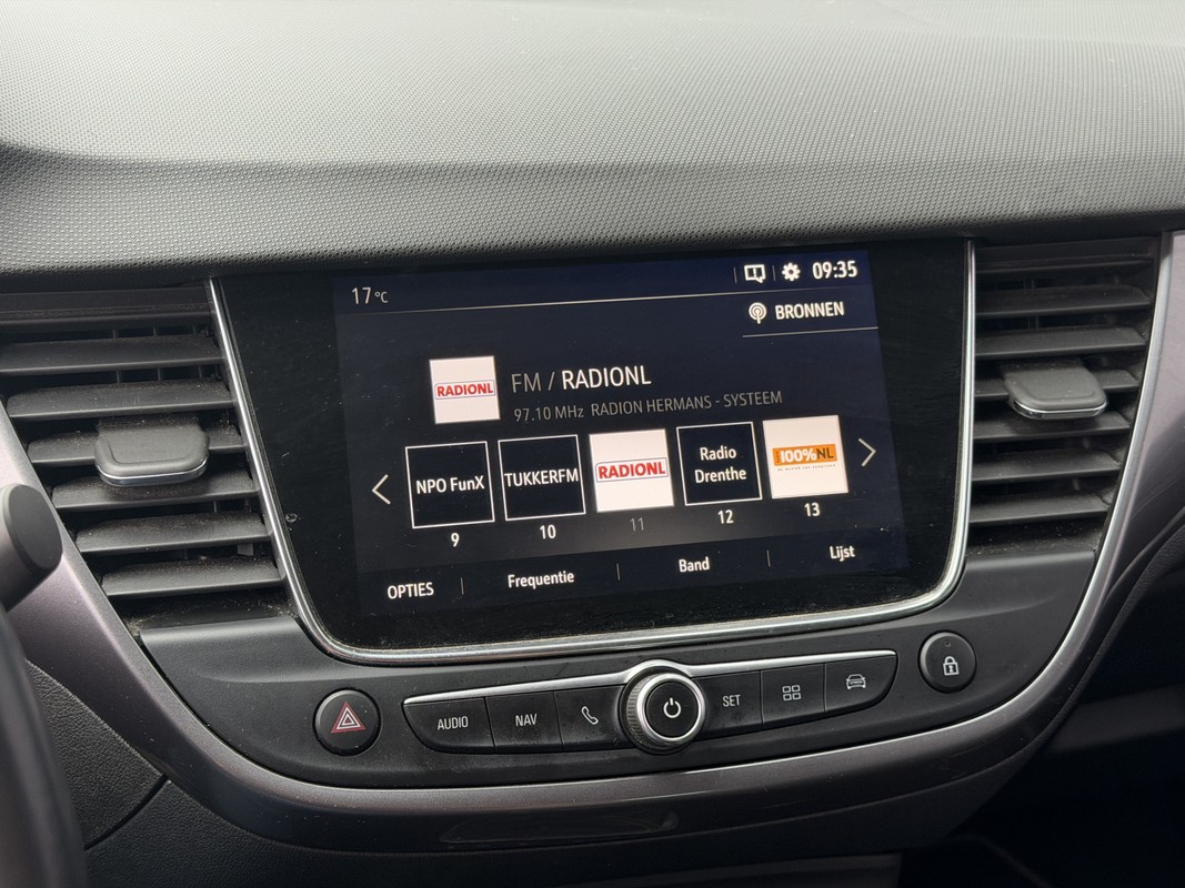 Opel Crossland X