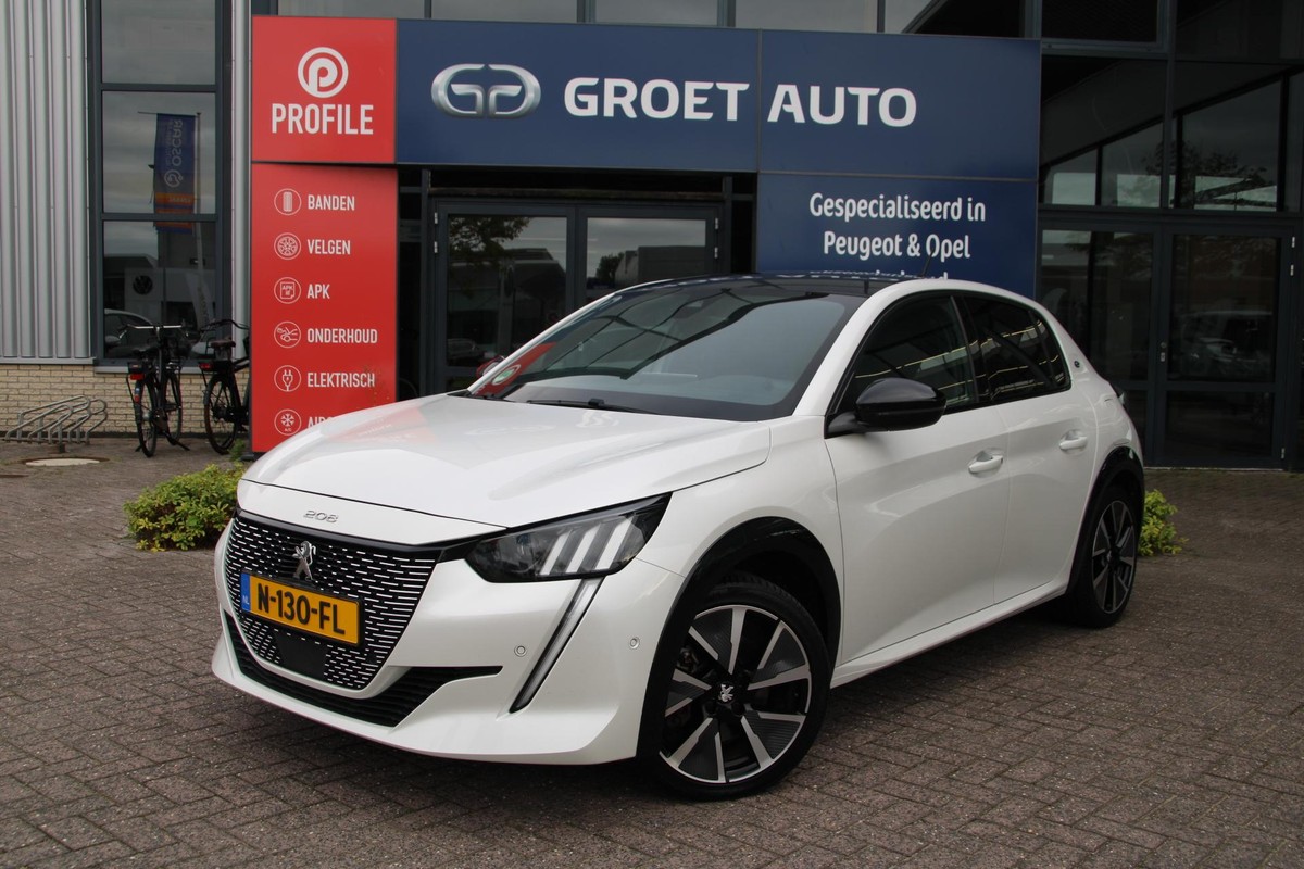 Peugeot e-208