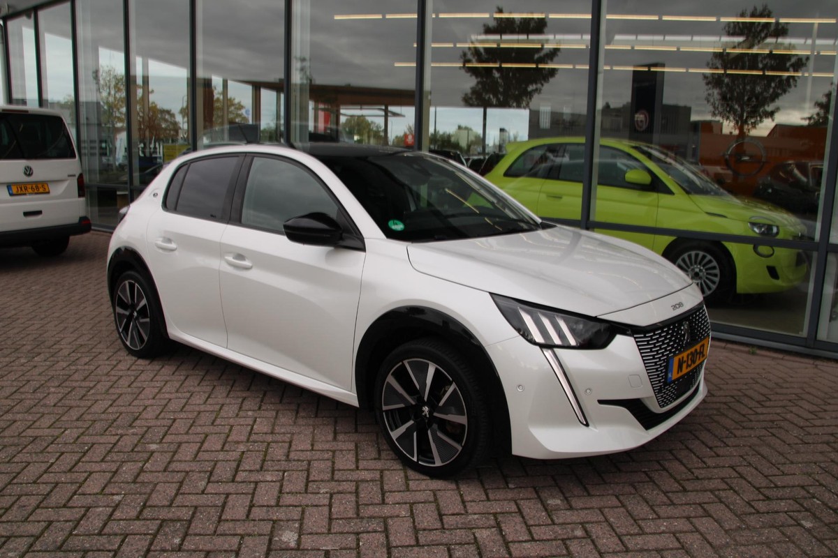 Peugeot e-208