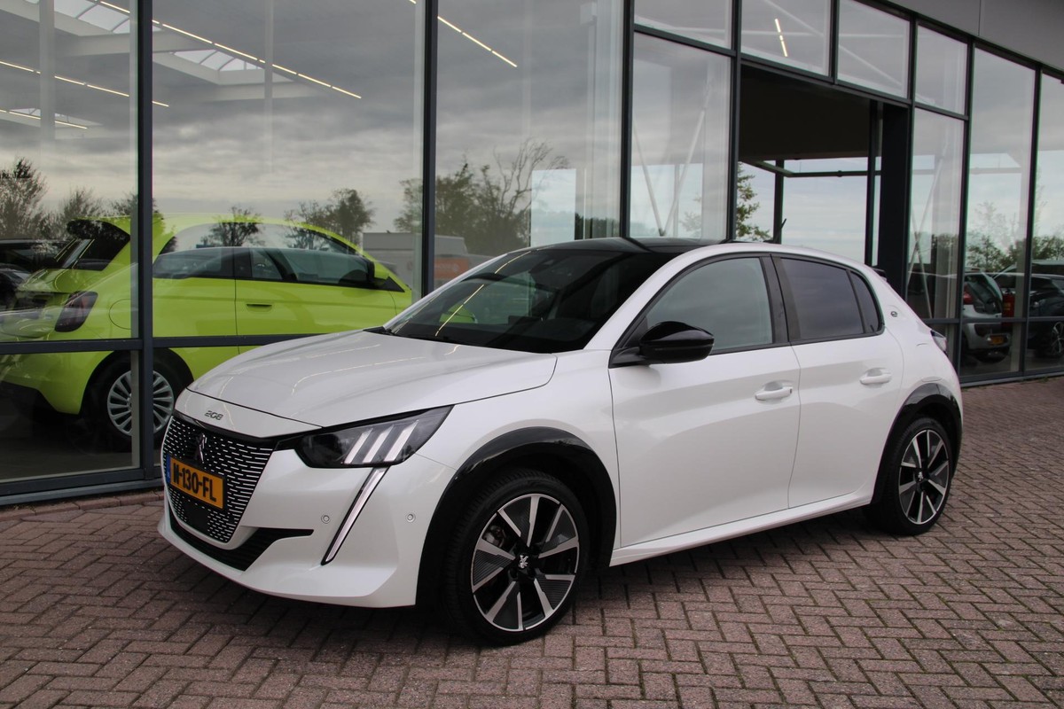 Peugeot e-208
