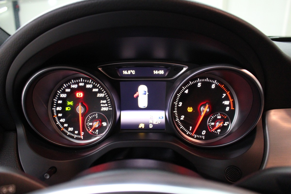 Mercedes-Benz CLA