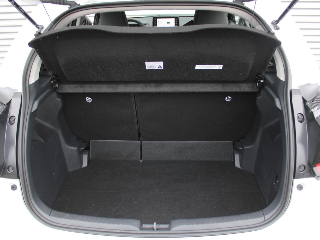 Mazda 2 Hybrid