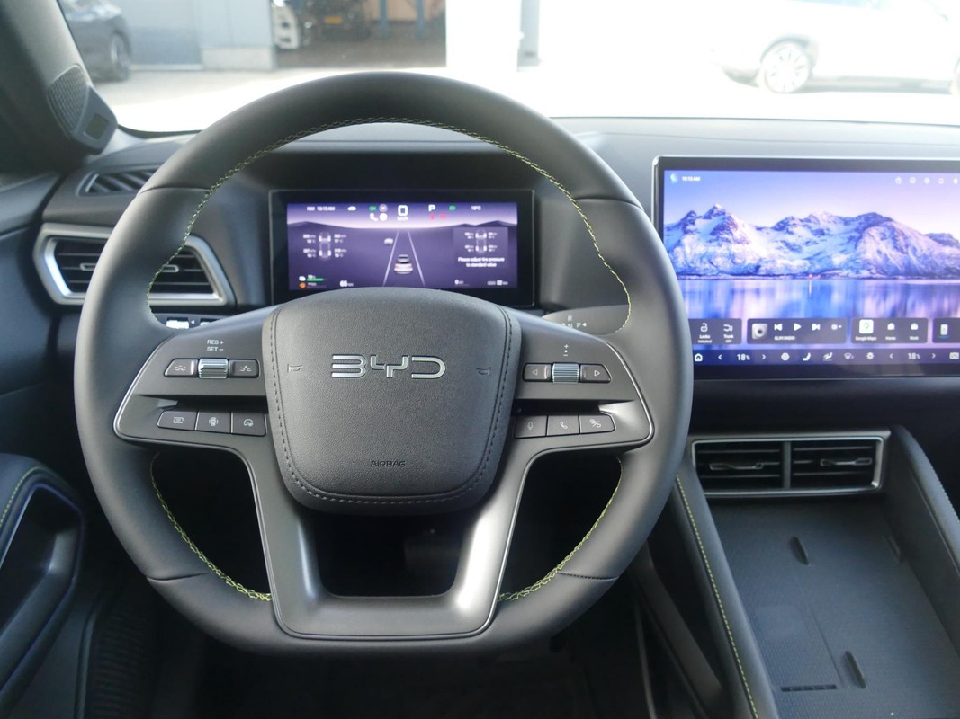 BYD ATTO 2