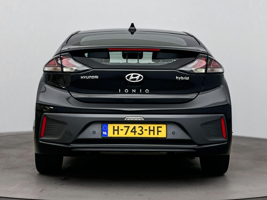 Hyundai IONIQ