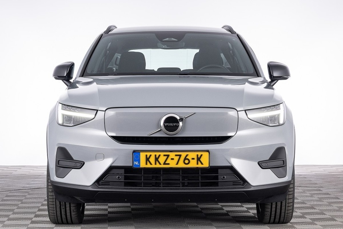 Volvo EX40