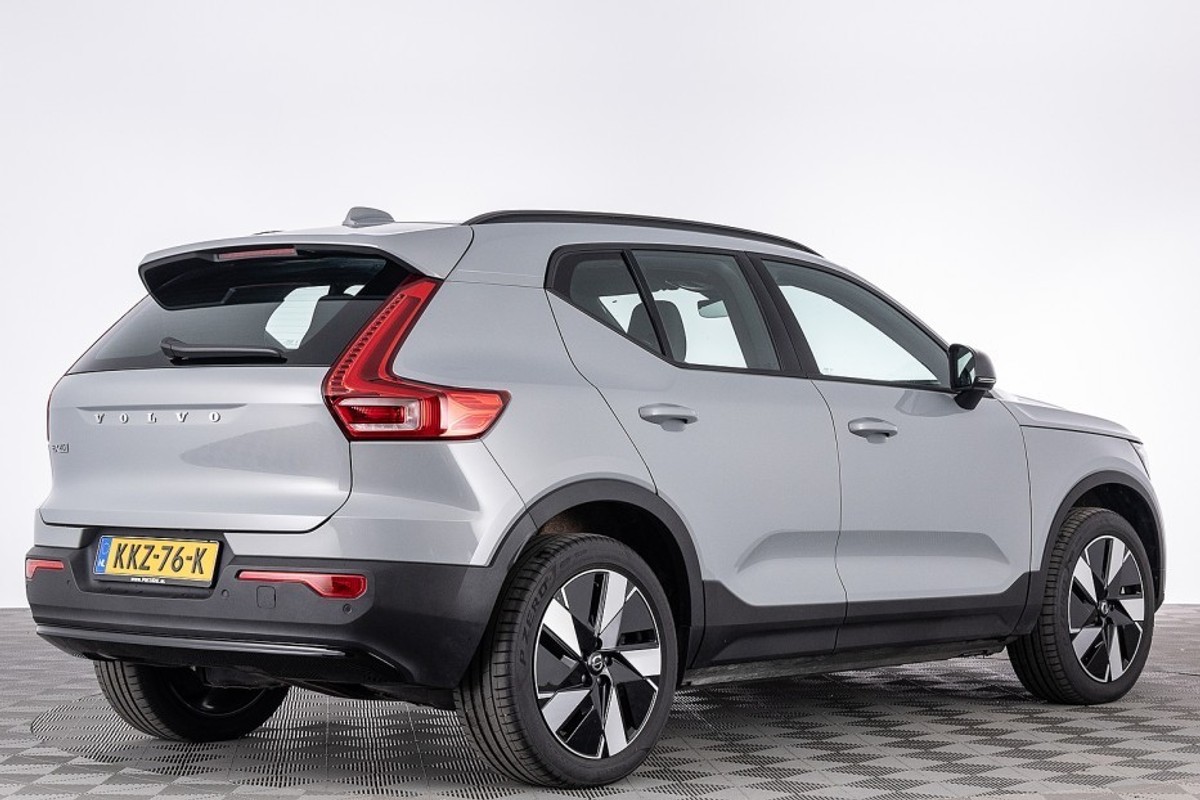 Volvo EX40