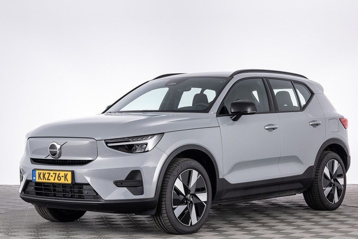 Volvo EX40