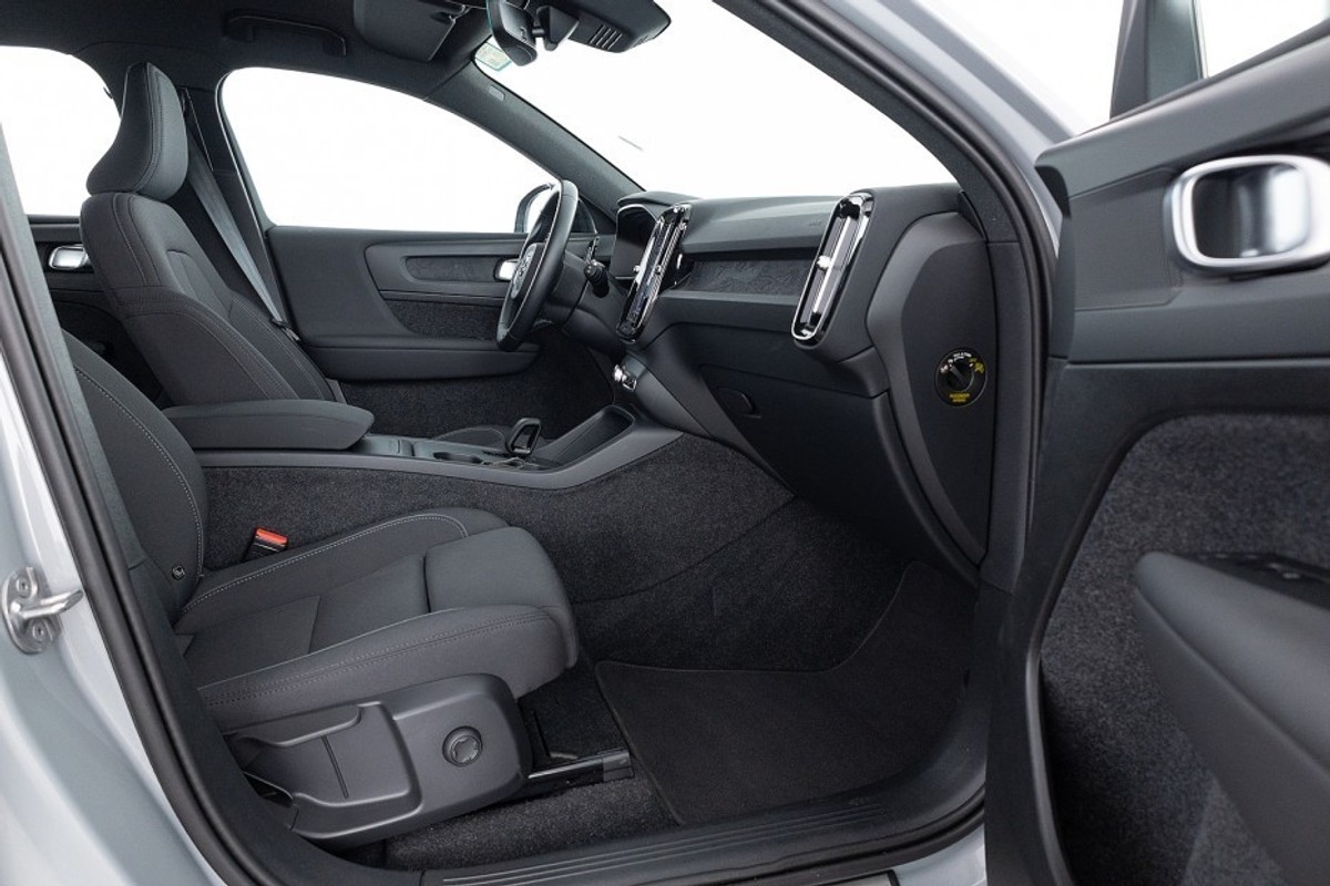 Volvo EX40