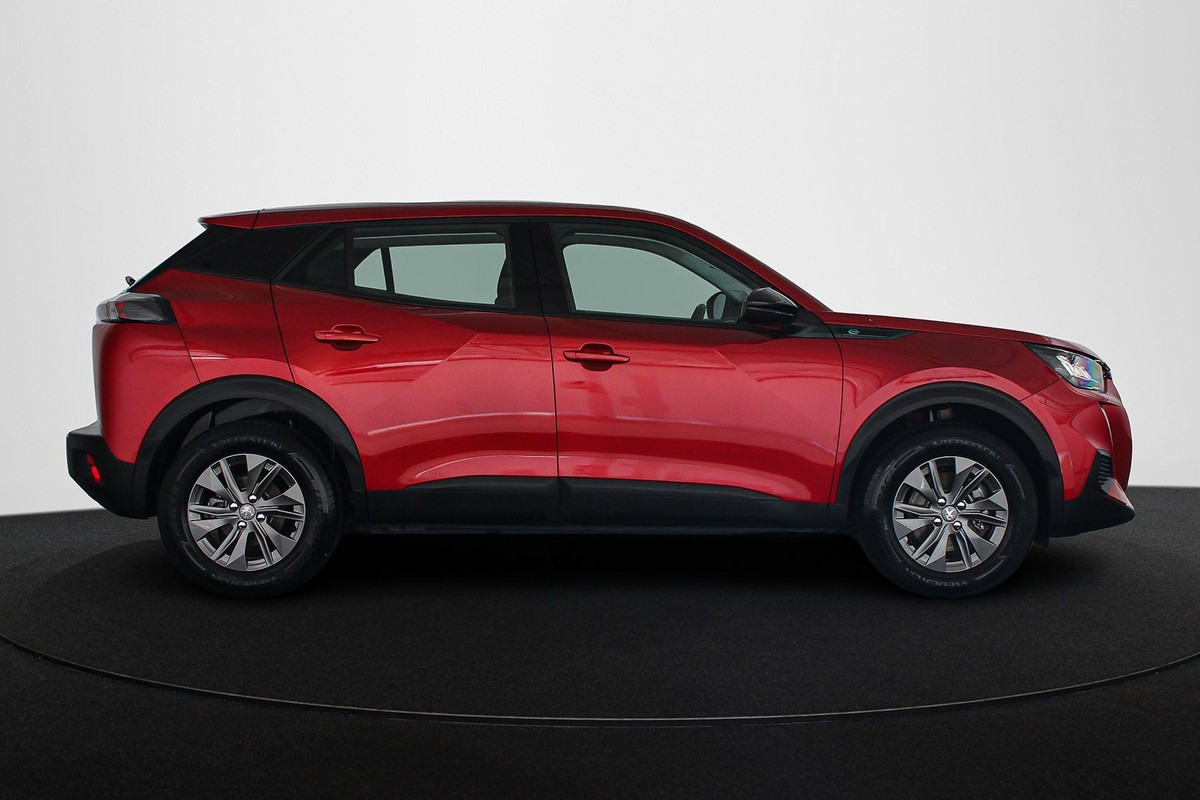 Peugeot e-2008
