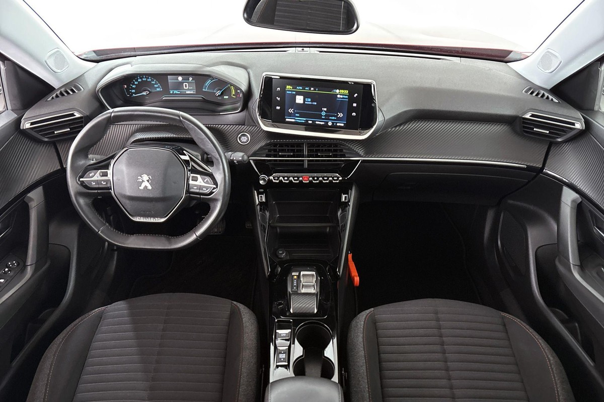 Peugeot e-2008