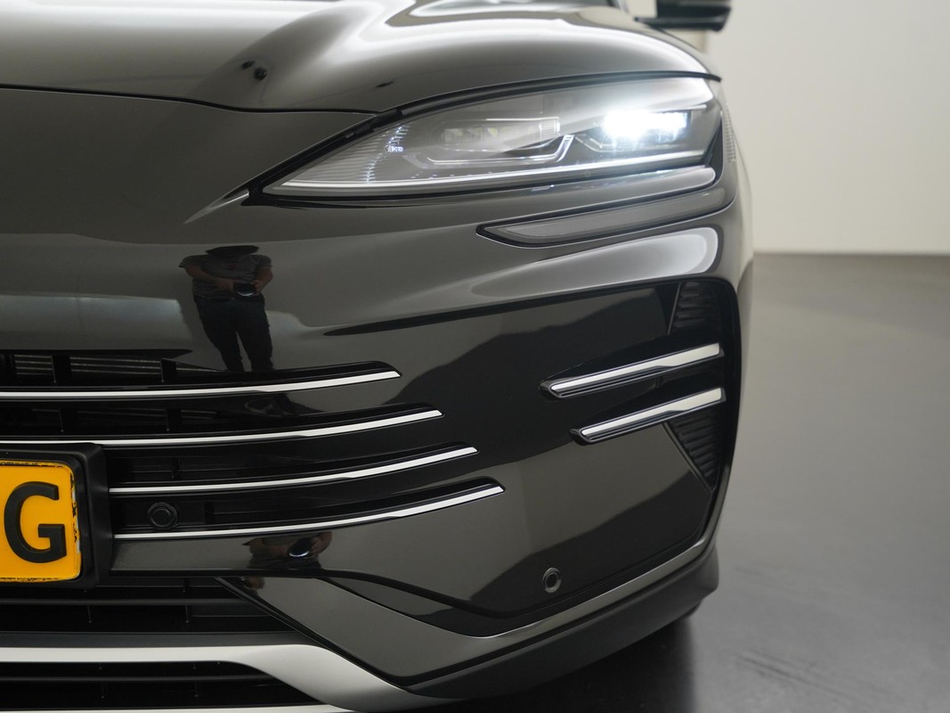 BYD SEAL U