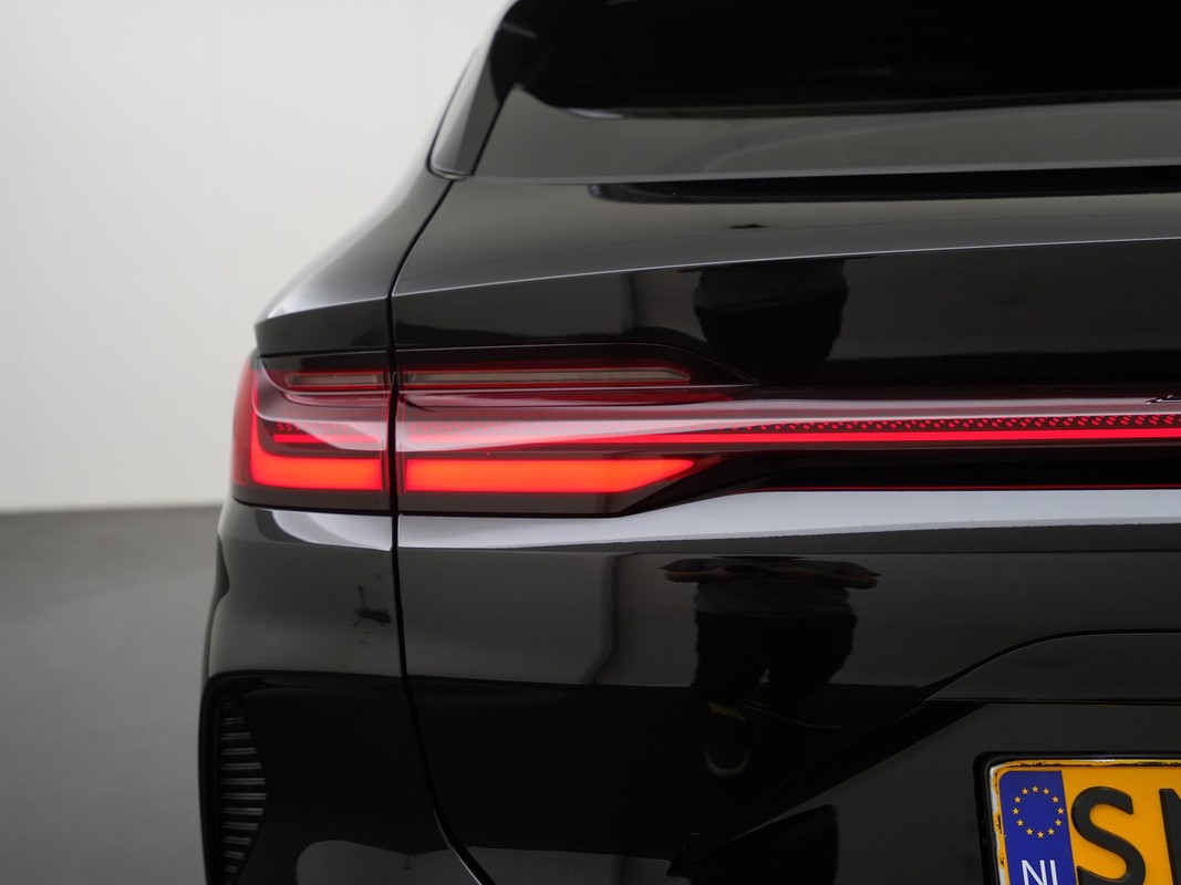 BYD SEAL U