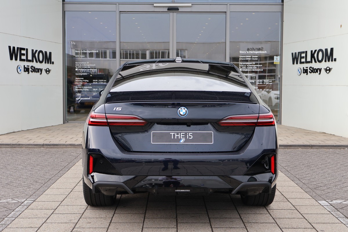 BMW i5