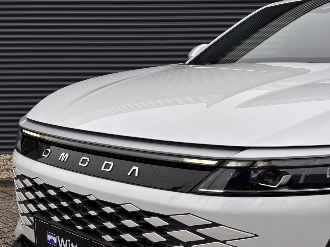 Omoda 9 SHS