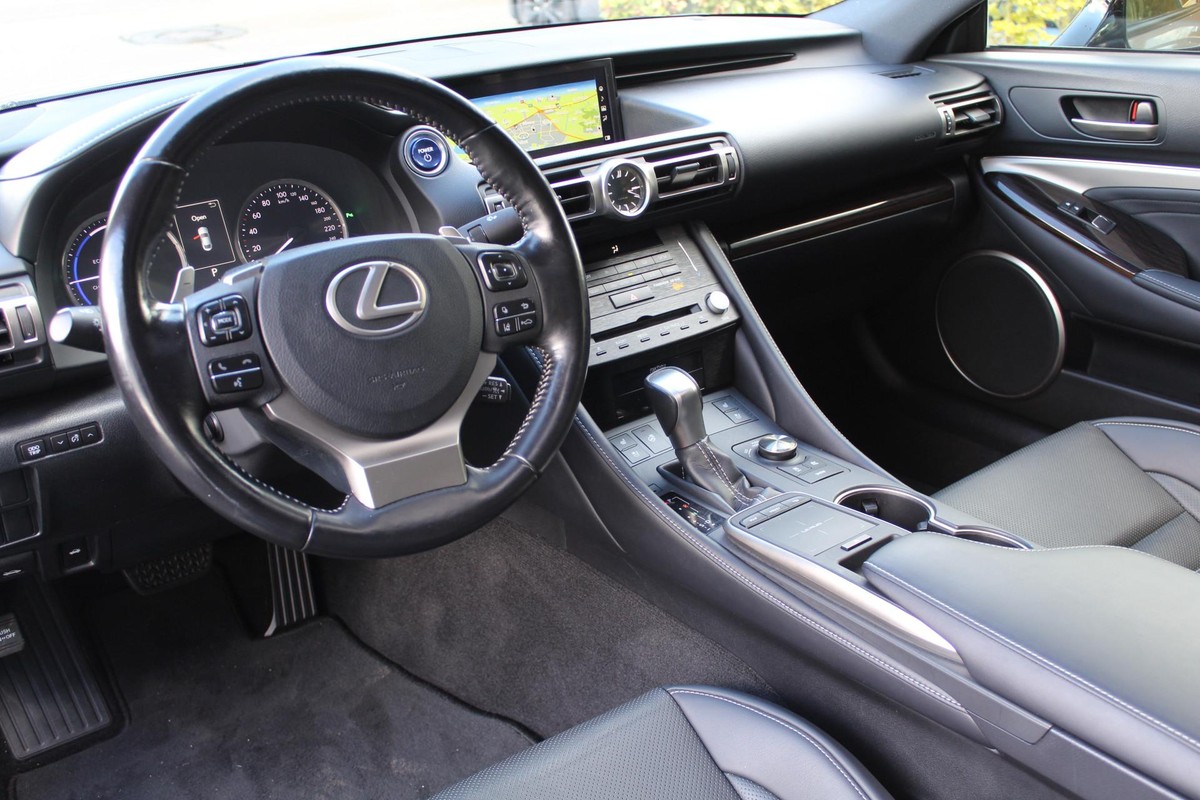 Lexus RC