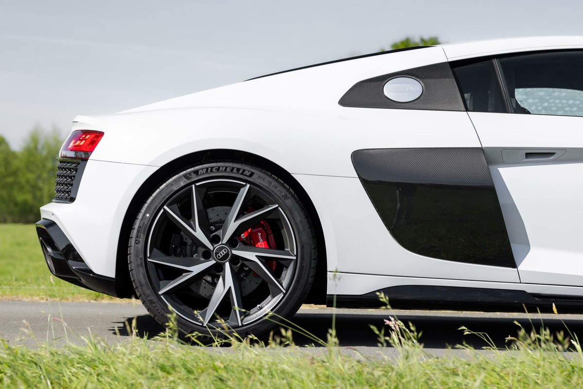 Audi R8