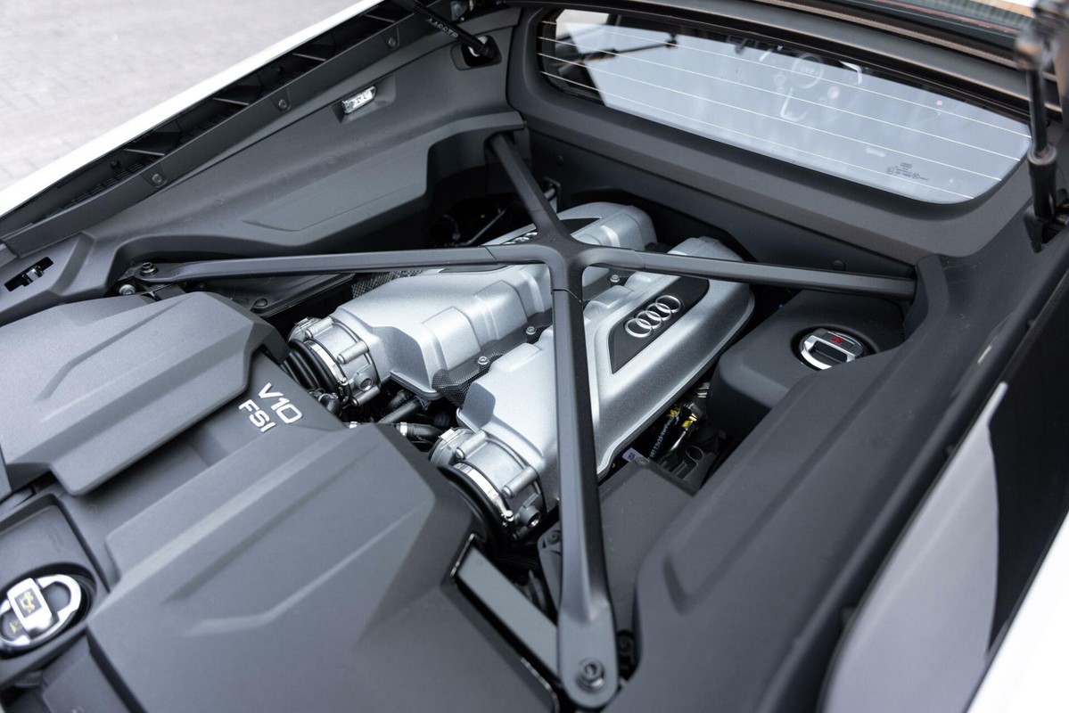 Audi R8