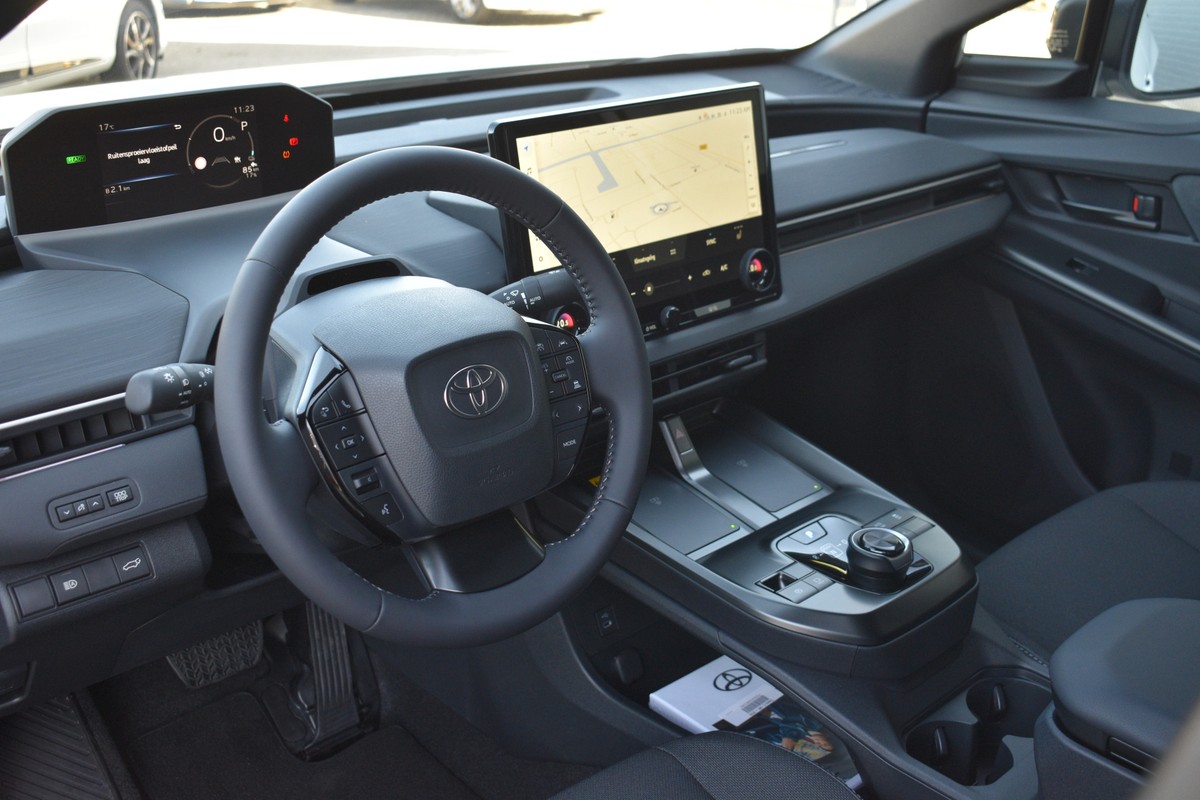 Toyota C-HR+