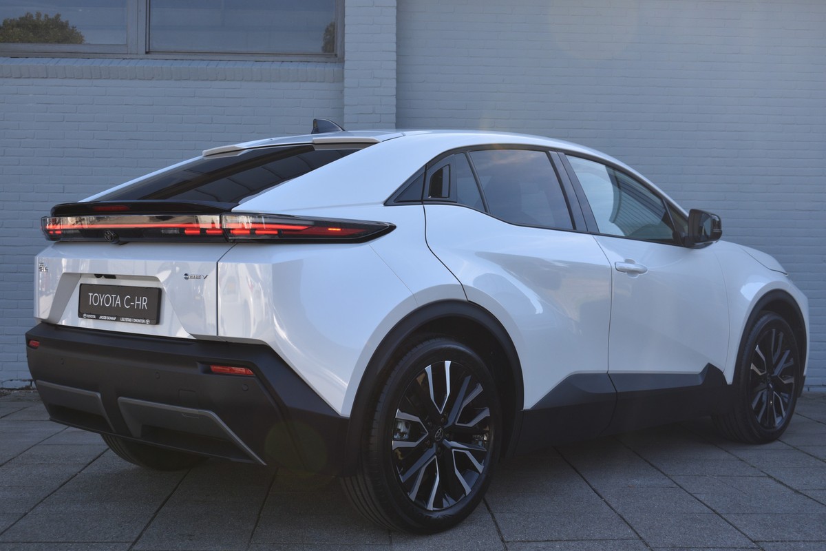 Toyota C-HR+