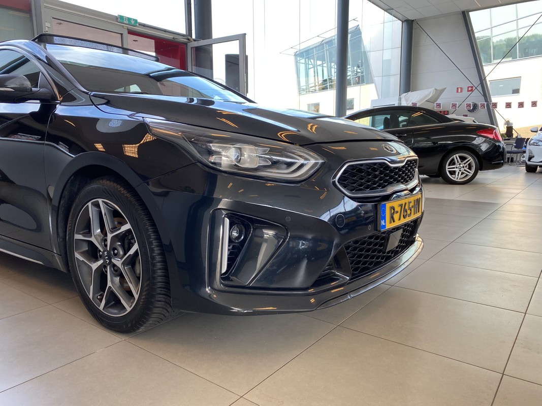 Kia ProCeed