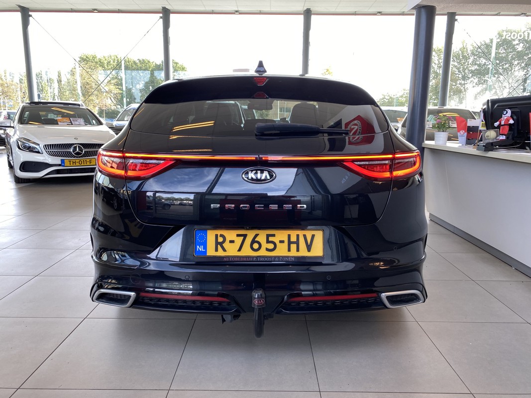 Kia ProCeed