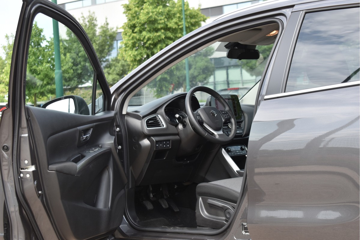 Suzuki S-Cross
