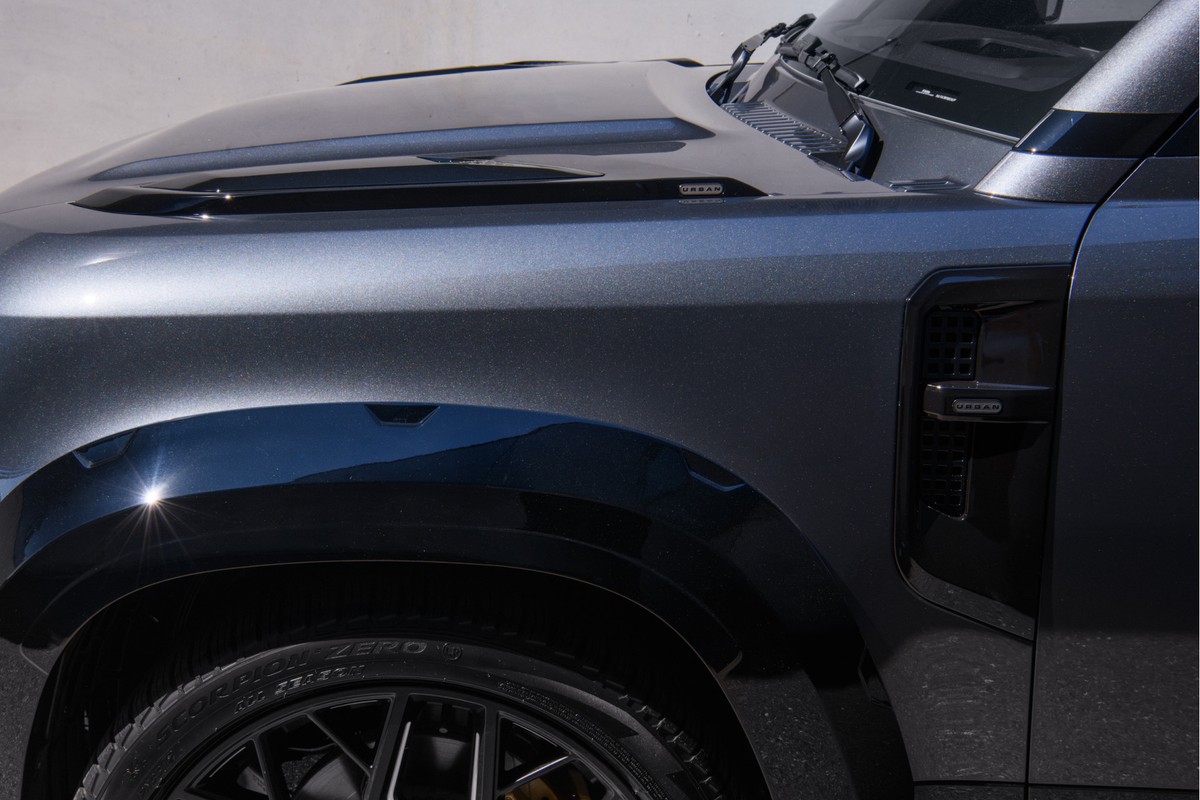 Land Rover Defender