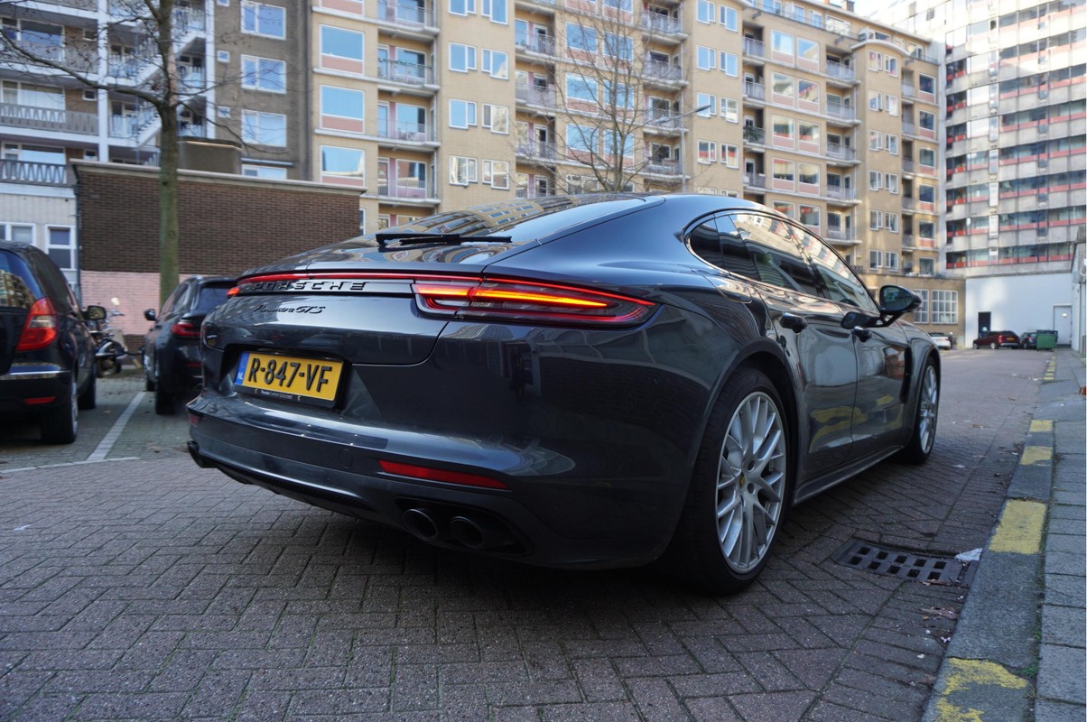 Porsche Panamera