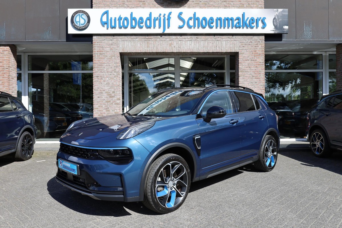 Lynk & Co 01