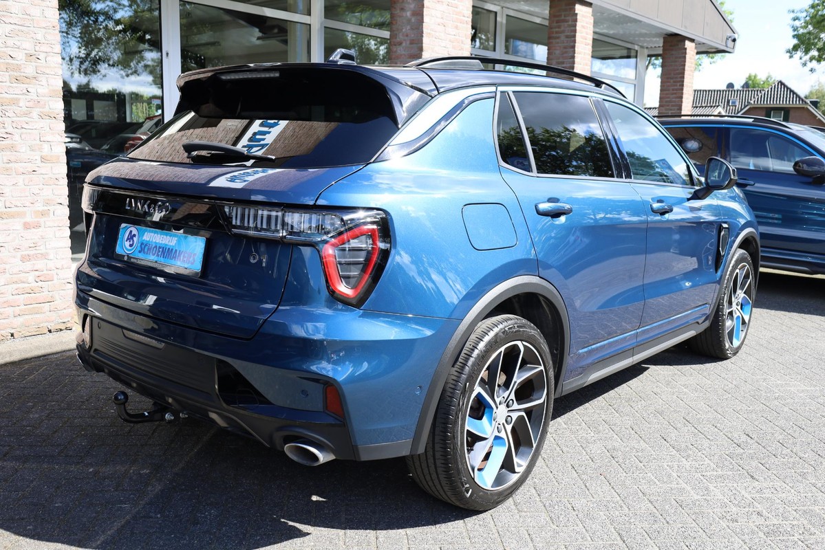 Lynk & Co 01