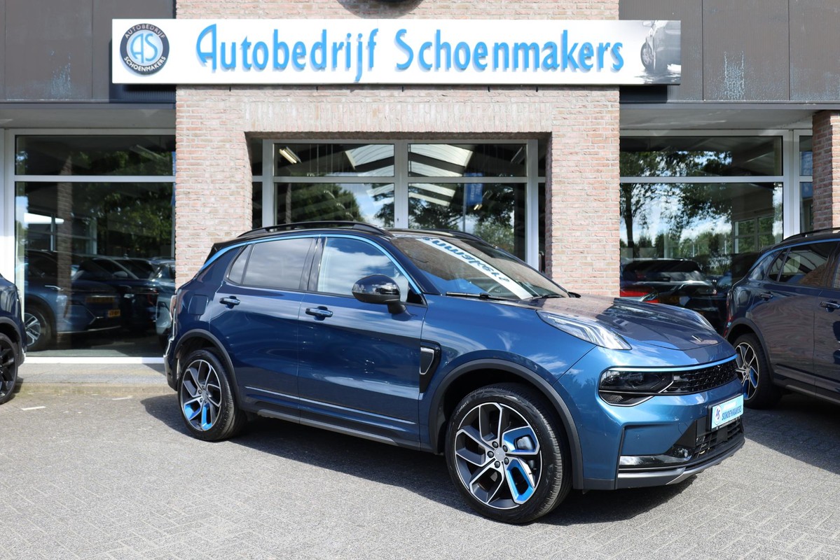 Lynk & Co 01
