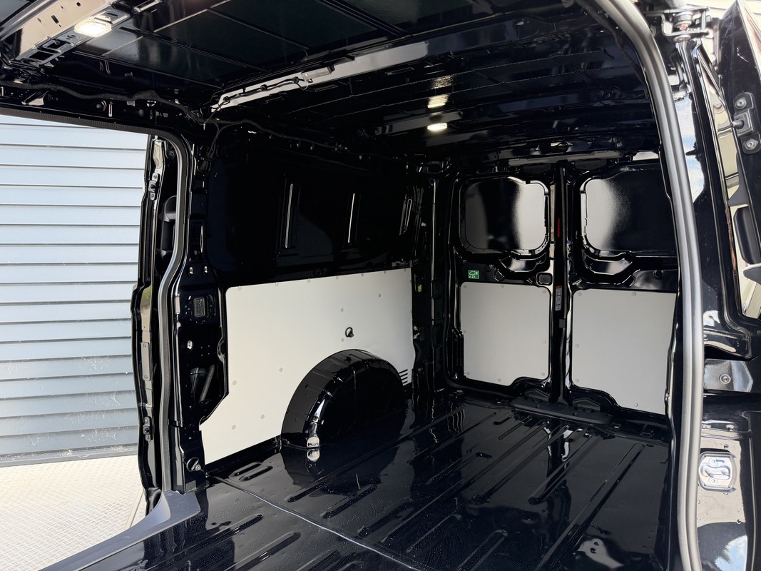 Ford E-Transit Custom