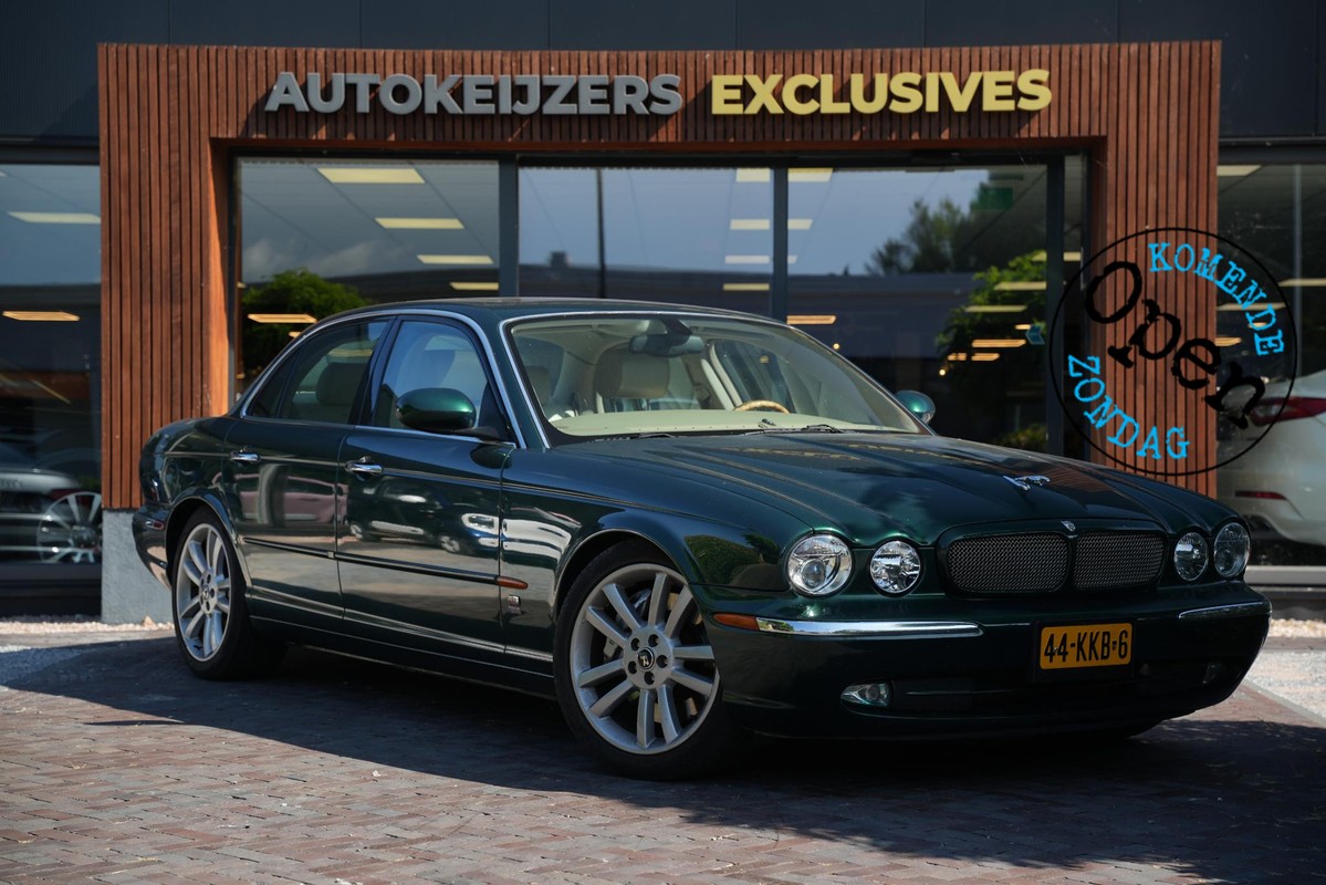 Jaguar XJ