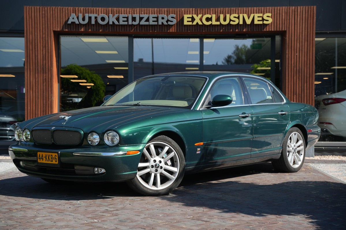 Jaguar XJ
